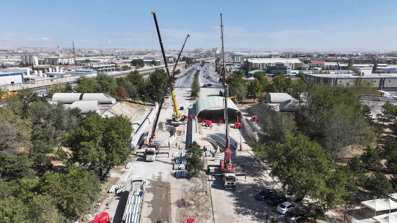 Türkiye'ye yeni sistemi Konya getirdi: Köprü çeliklerle kaplanıyor