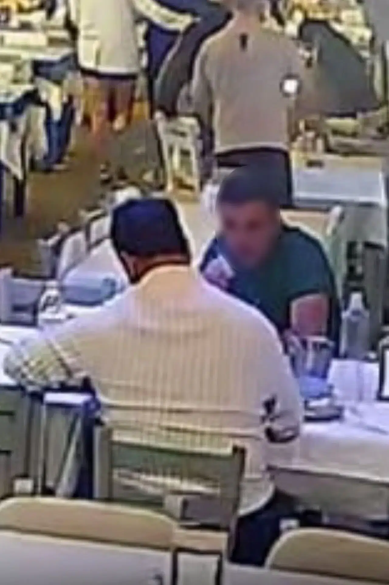 Yediler içtiler, 8 bin liralık hesabı ödemeden böyle kaçtılar