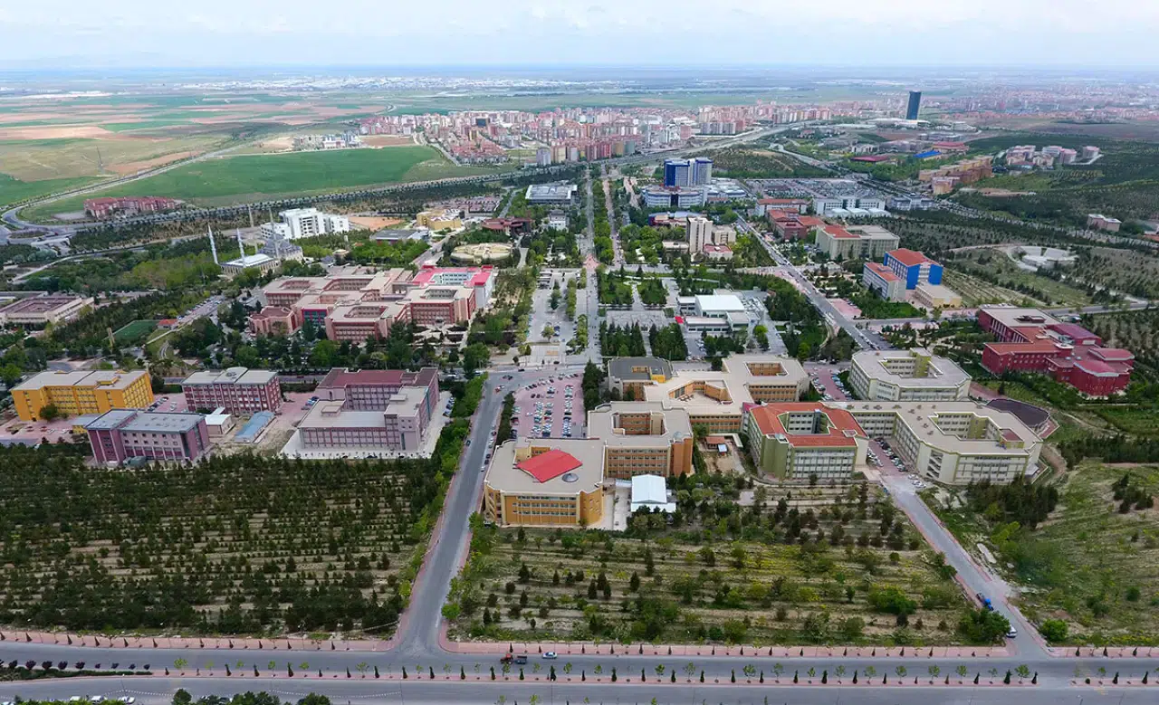 Selçuk Üniversitesinden "En Etkili Bilim İnsanları" listesine 20 akademisyen