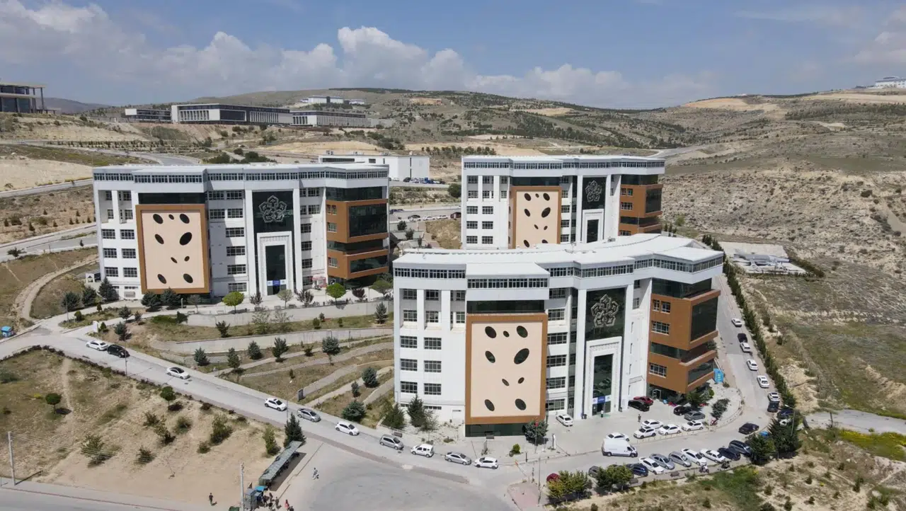 Konya’daki bu üniversite geri adım atacak mı? Öğrenciler tepkili