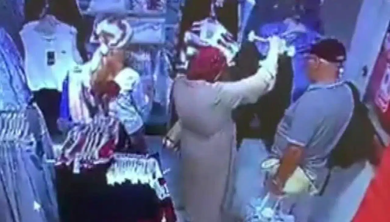Hırsız senaryo yazıp filmi çekti: Müşteri gibi girdi, turisti soyup çıktı