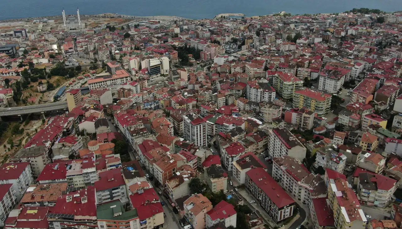 Emlakçılar bankaların konut faizlerinde indirime gitmesini bekliyor