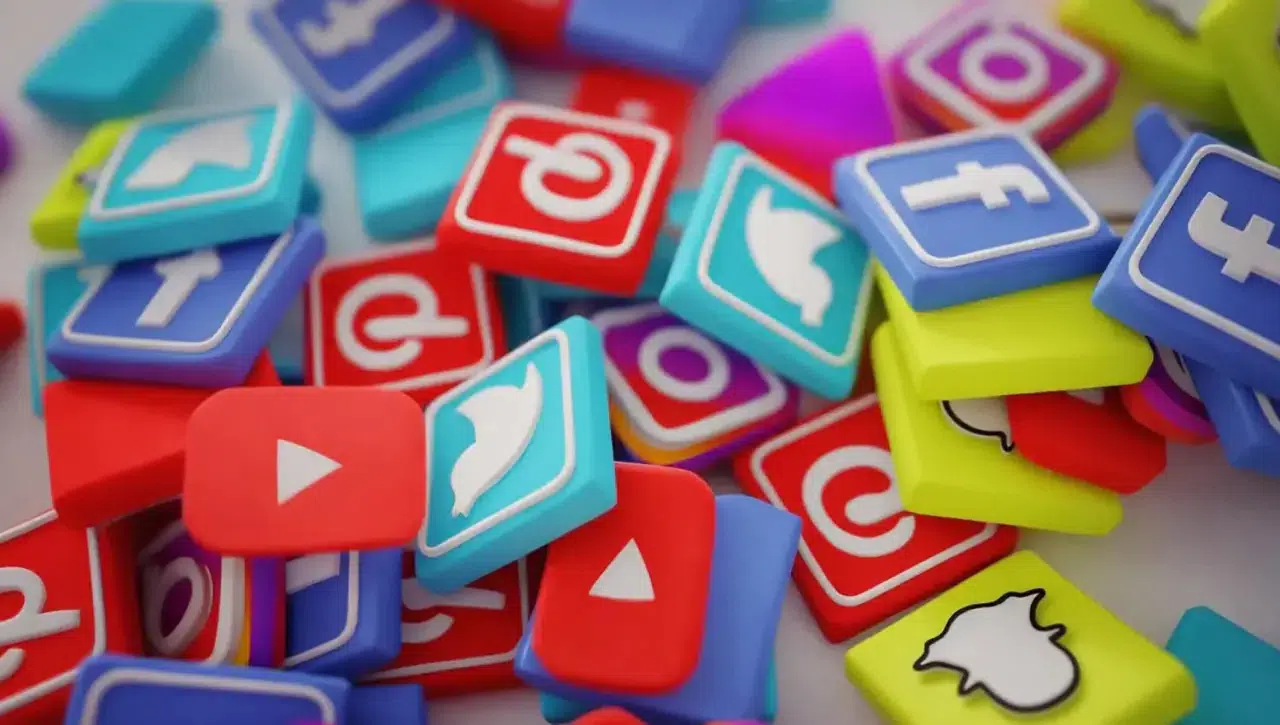 TikTok, Instagram, Facebook, YouTube, Discord ve X'e inceleme