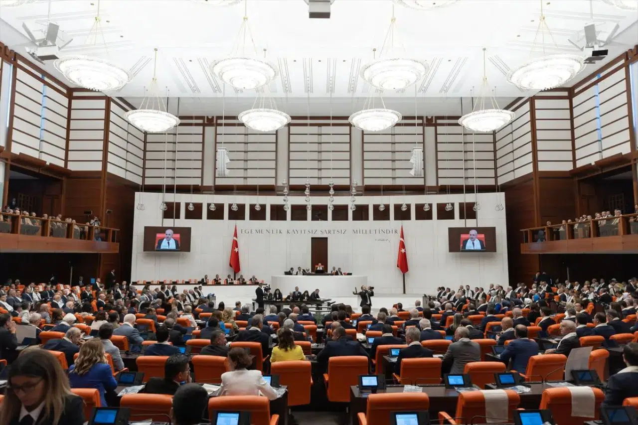 Okullardaki şiddet:  Meclis'te araştırma komisyonu kuruluyor