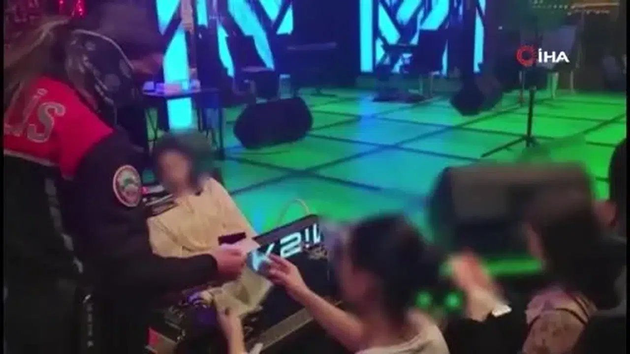 Polisten pavyon operasyonu: Çok sayıda gözaltı var