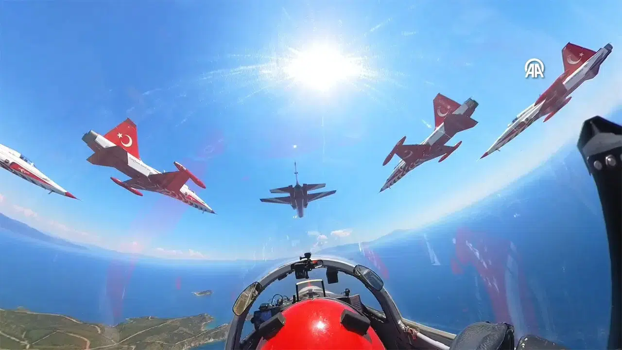 HÜRJET Konya semalarında uçacak: Türk Yıldızları filosuna milli kan