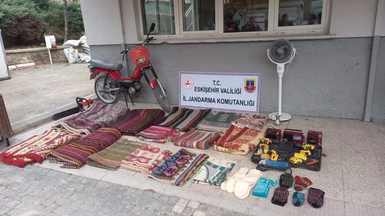 Çok sayıda evi soydular! Konya ve Ankara'da yakalandılar