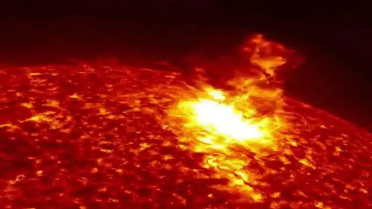 Güneşteki patlamalar bilim insanlarını tedirgin etti: Kaos senaryosu
