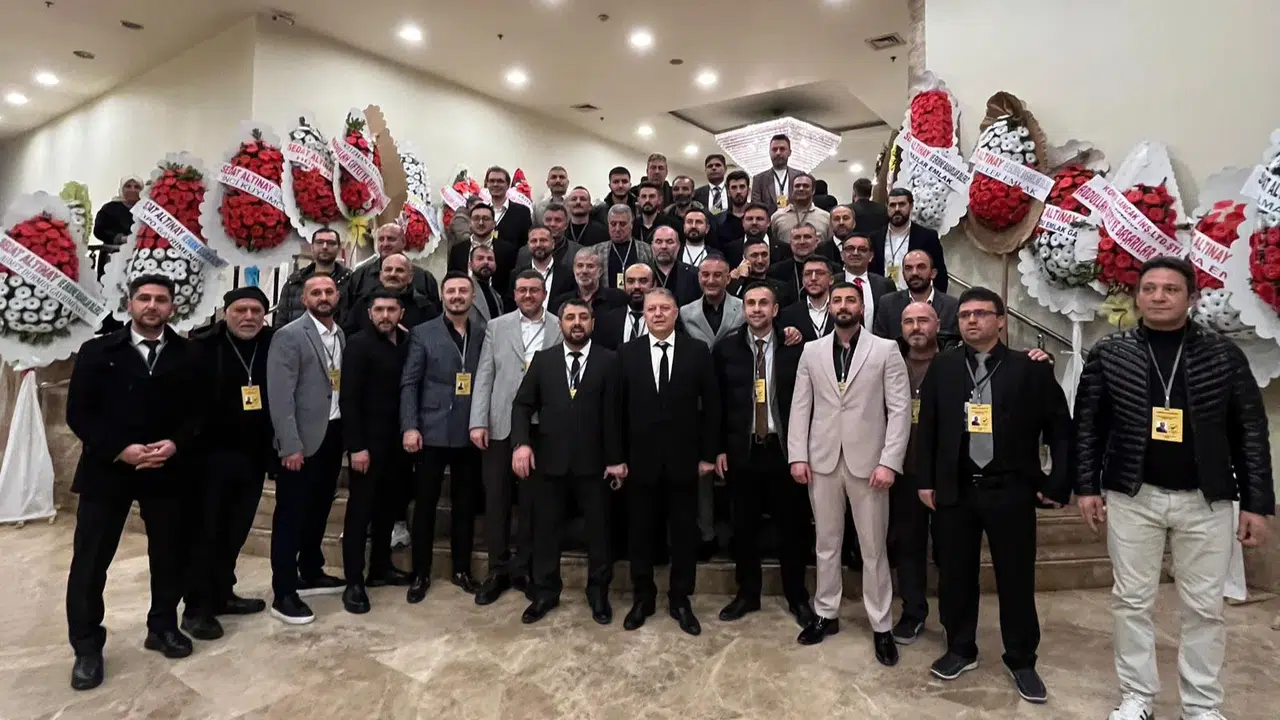 Konyalı emlakçıların yeni başkanı seçildi: Sarı listeye tam destek