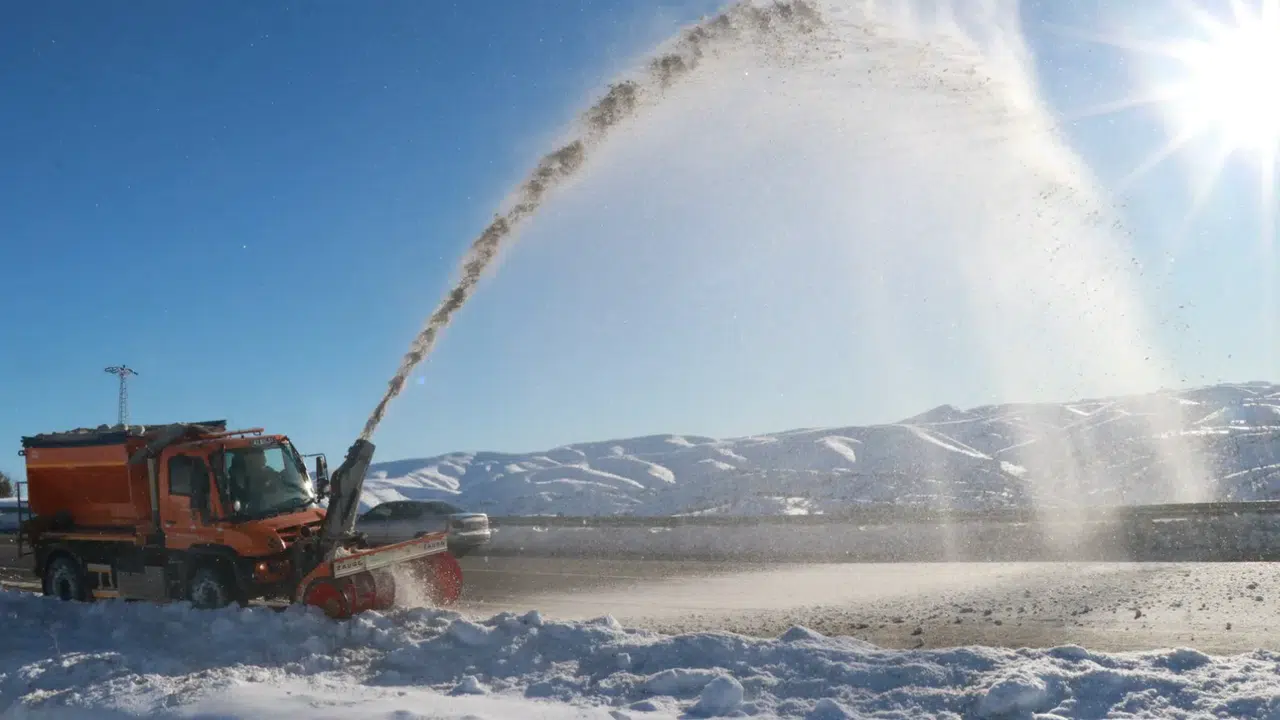 Konya'nın çatısı Toroslar'daki kar yağışı yüzleri güldürdü
