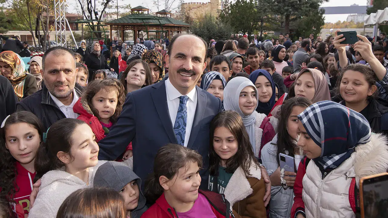 Konya karne heyecanı yaşadı: Başkan Altay'dan öğrencilere tavsiye
