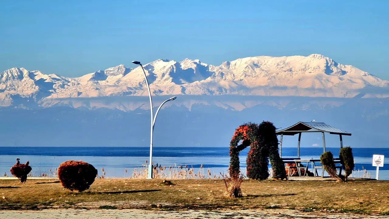 Kar yağışı Konya’nın etrafını sardı: Boyu 1 metreyi aşacak