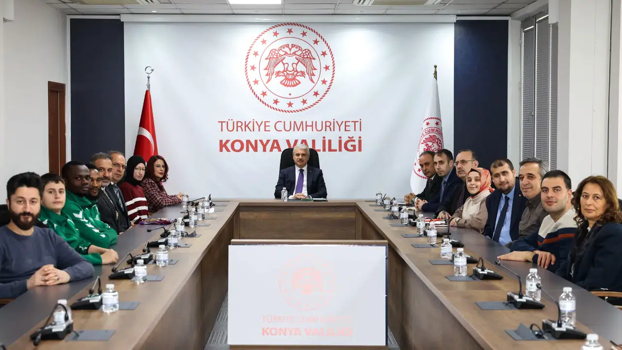 Konya Valisi İbrahim Akın, engelli vatandaşlarla bir araya geldi