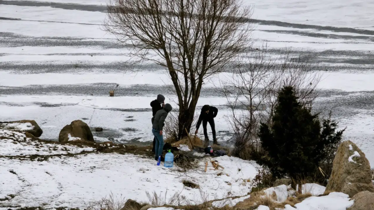 Konya'nın eşsiz güzelliklerinden Bulumya Göleti buz tuttu