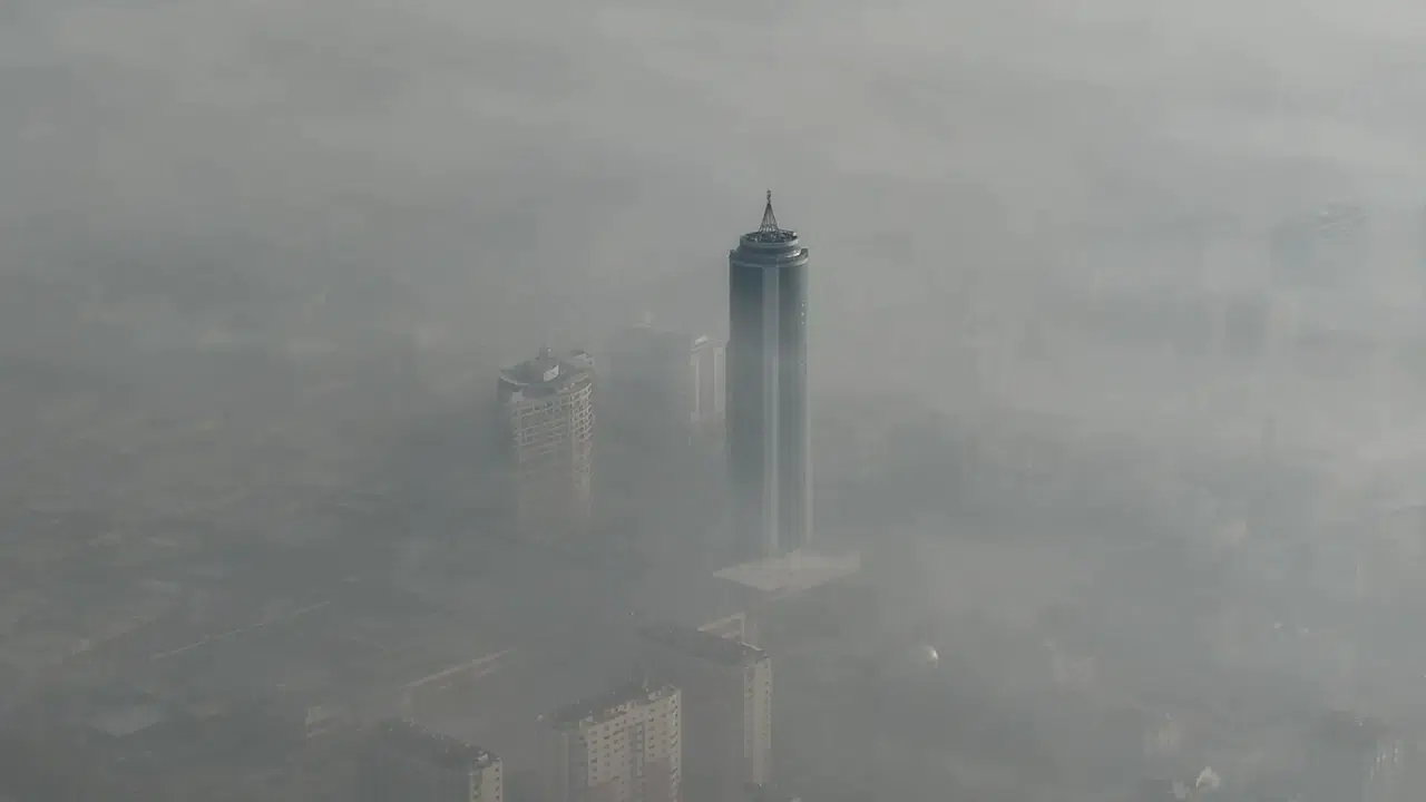 Konya’da görüş mesafesi düştü: Sis ulaşımı aksatıyor