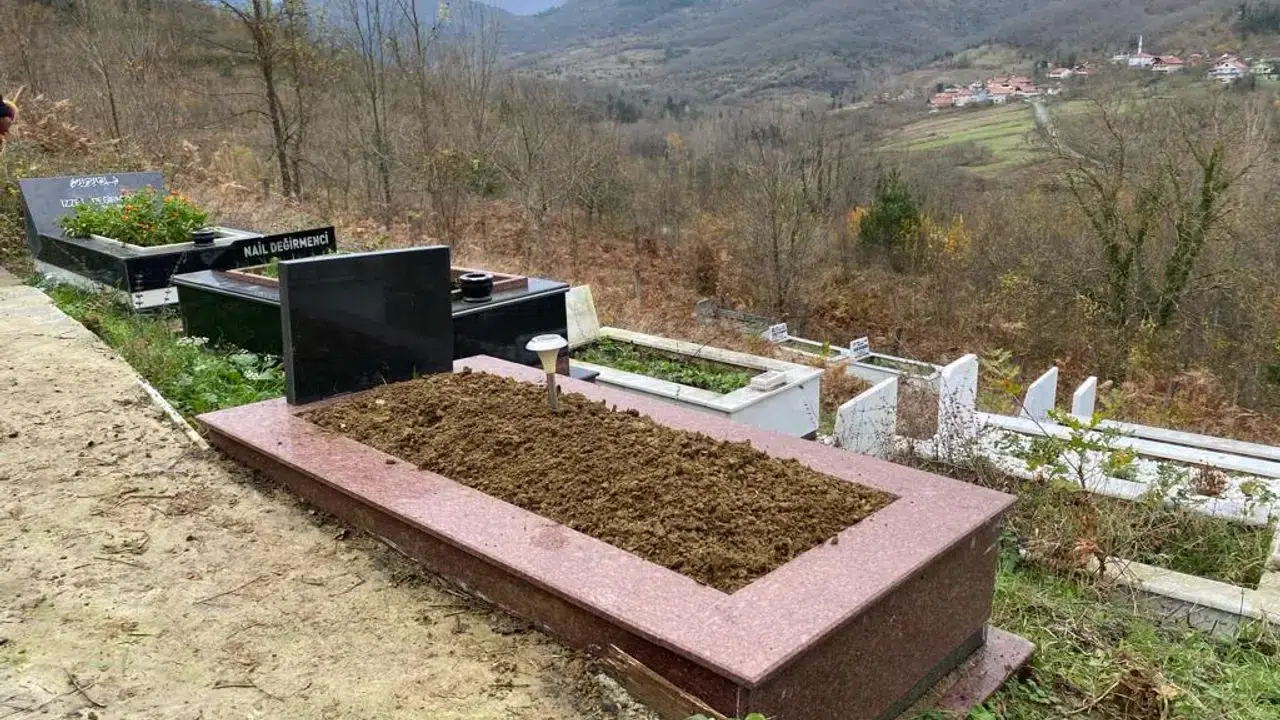 Cep telefonumuzla gömülebilir miyiz: Mezarlıklarda yeni dönem