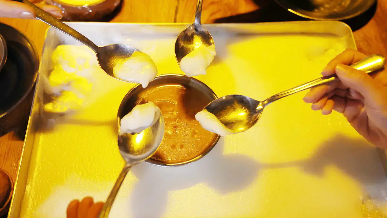 Konya buz kesti kaşıklar sahneye indi: Arabaşı havası başladı