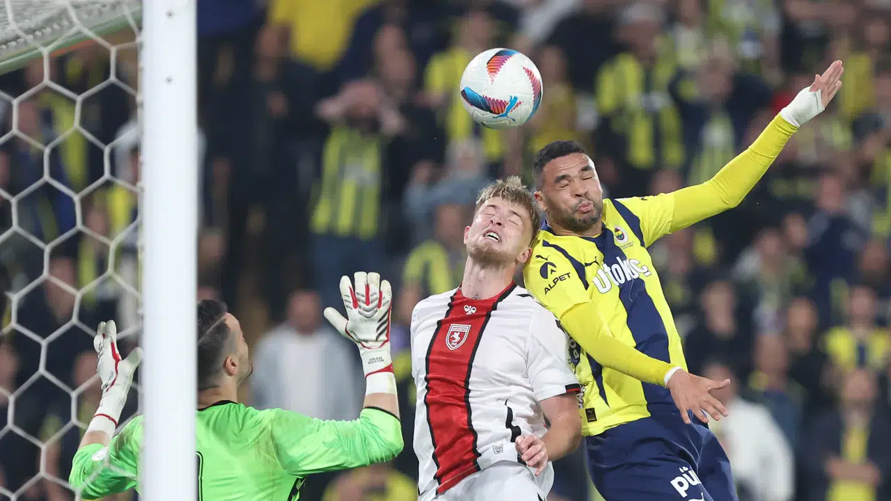 Fenerbahçe ile Samsunspor finale yükselmek için sahaya çıkıyor