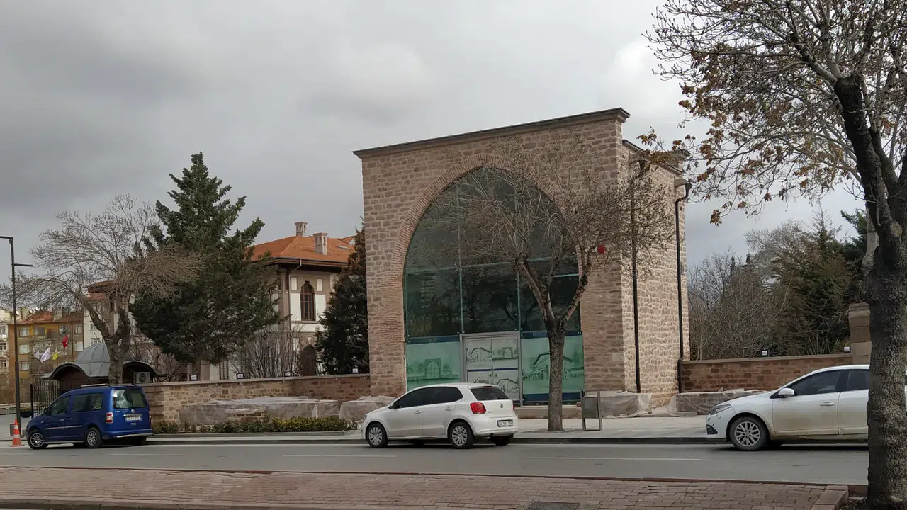 Konya’nın az bilinen medresesi yeniden vücut buldu