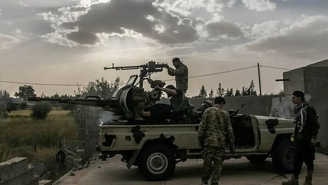 Suriye'de ilginç gelişme: Terör örgütü YPG sokağa çıkma yasağı ilan etti