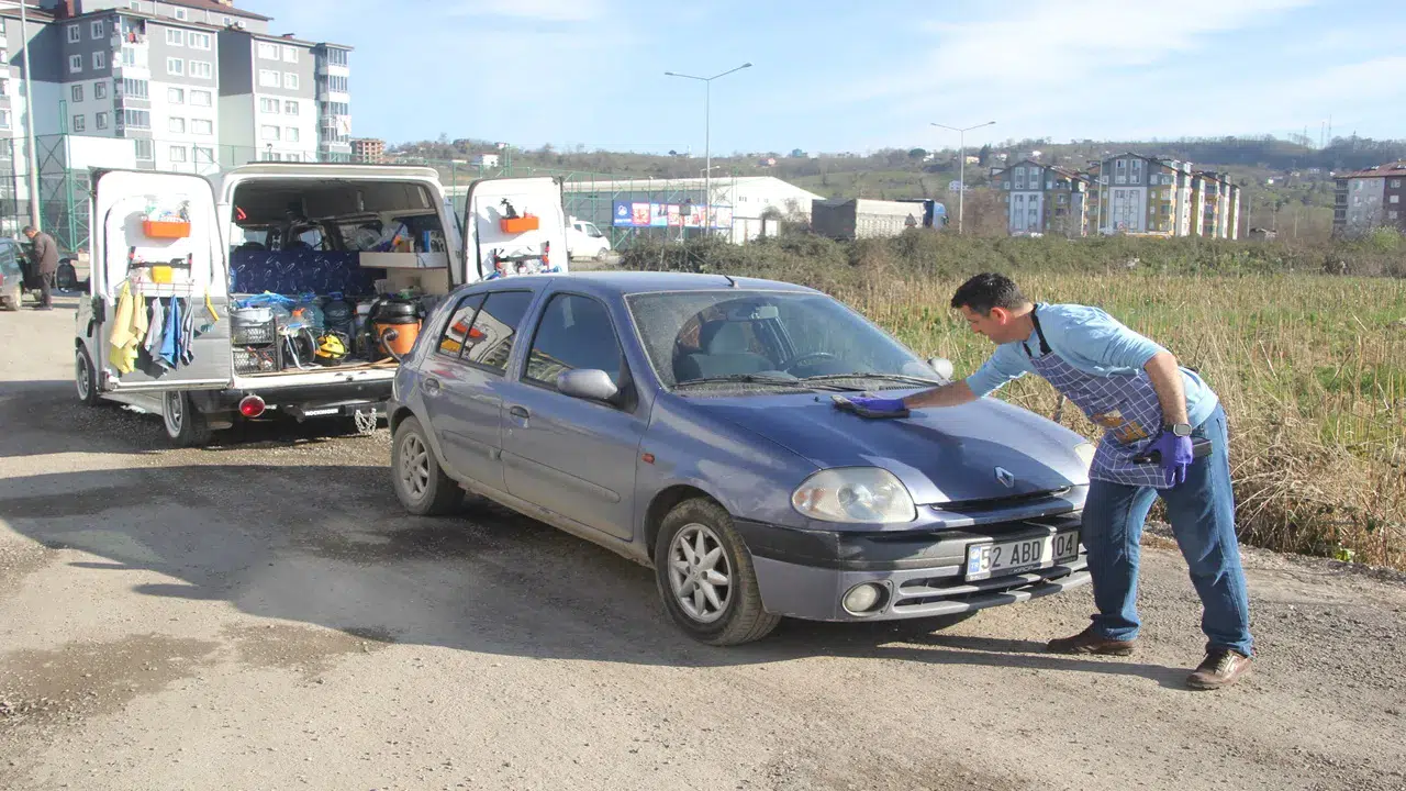 Mobil susuz araç yıkamak: Üst düzey yöneticiydi, ş…