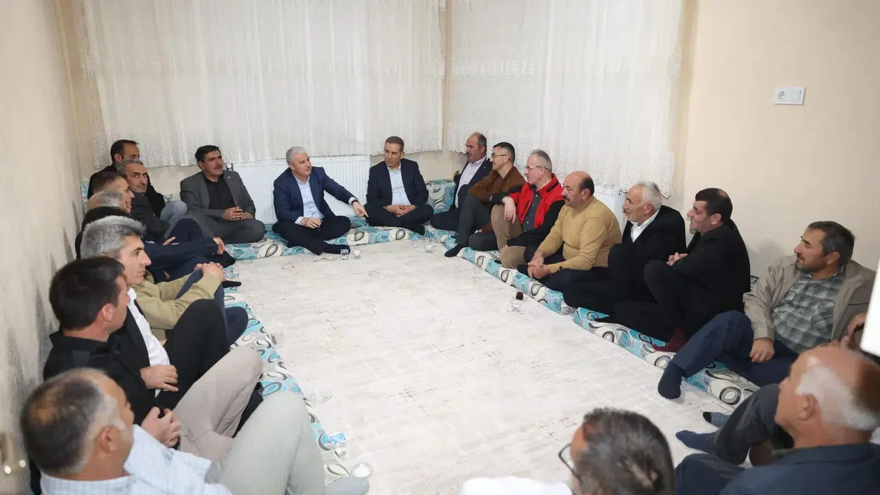 Konya Valisi Akın, çiftçiler ile iftar sofrasında buluştu