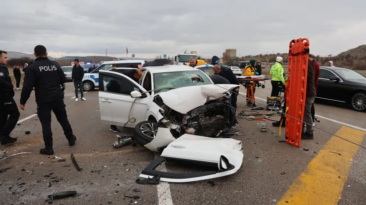 Bayramda acı haber: Karapınar Kavşağındaki kazada ölü sayısı artıyor