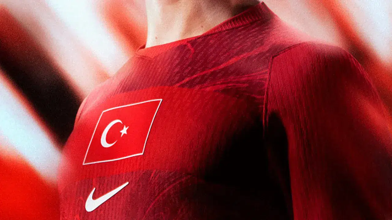 A Milli Takım'ın yeni forması:  Dikkat: Yüksek zafer hırsı içerir