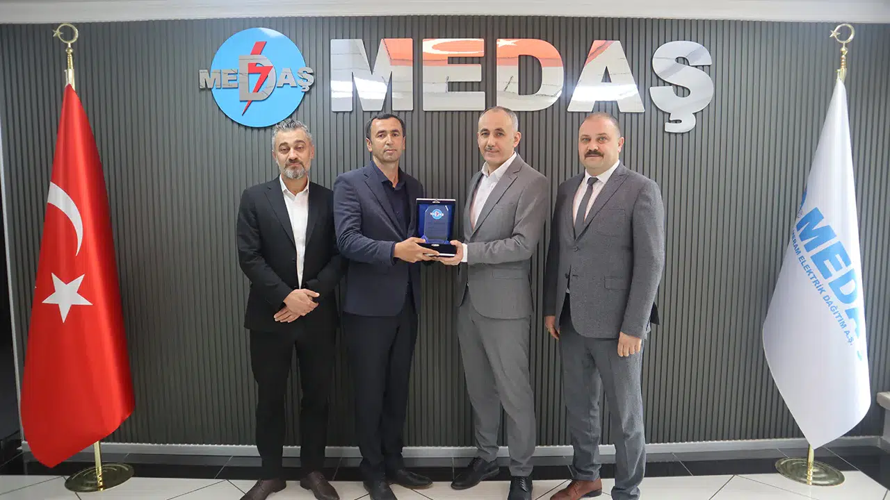 Konya'daki MEDAŞ çalışanı ödüllendirildi: İnsani bir vazife!