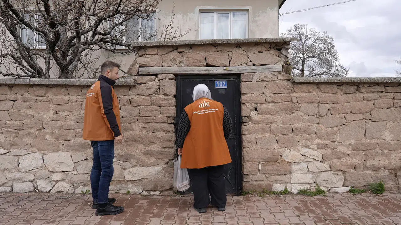Konya'da gönüller alınıyor: Büyüklere vefa