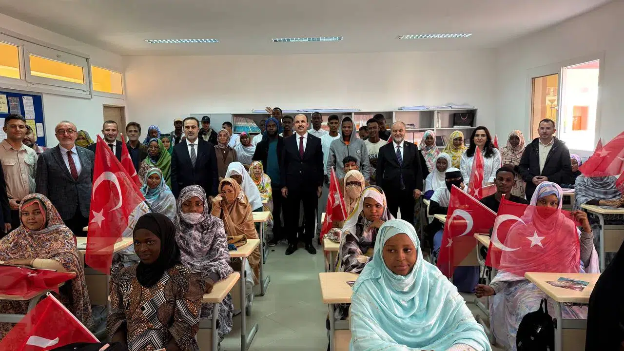 Konyalı başkanı duygulandıran anlar: Moritanyalı öğrenci İstiklal Marşı’nı okudu
