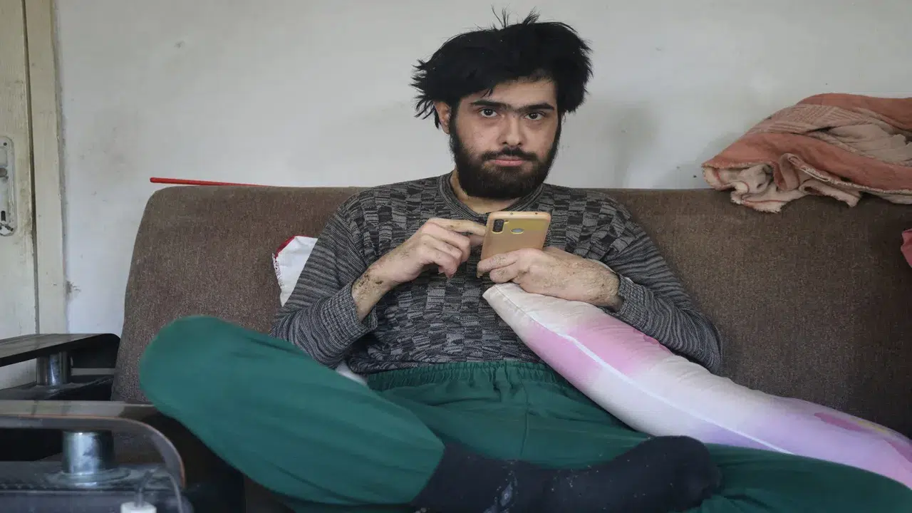 Deprem sonrası bunalıma girmişti: 3 yıl sonra evden çıkan genç 25 yaşına girdi