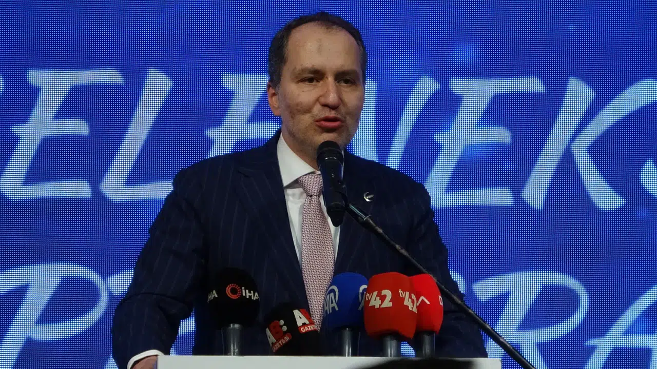 Fatih Erbakan, Konya'da partisinin iftar programına katıldı