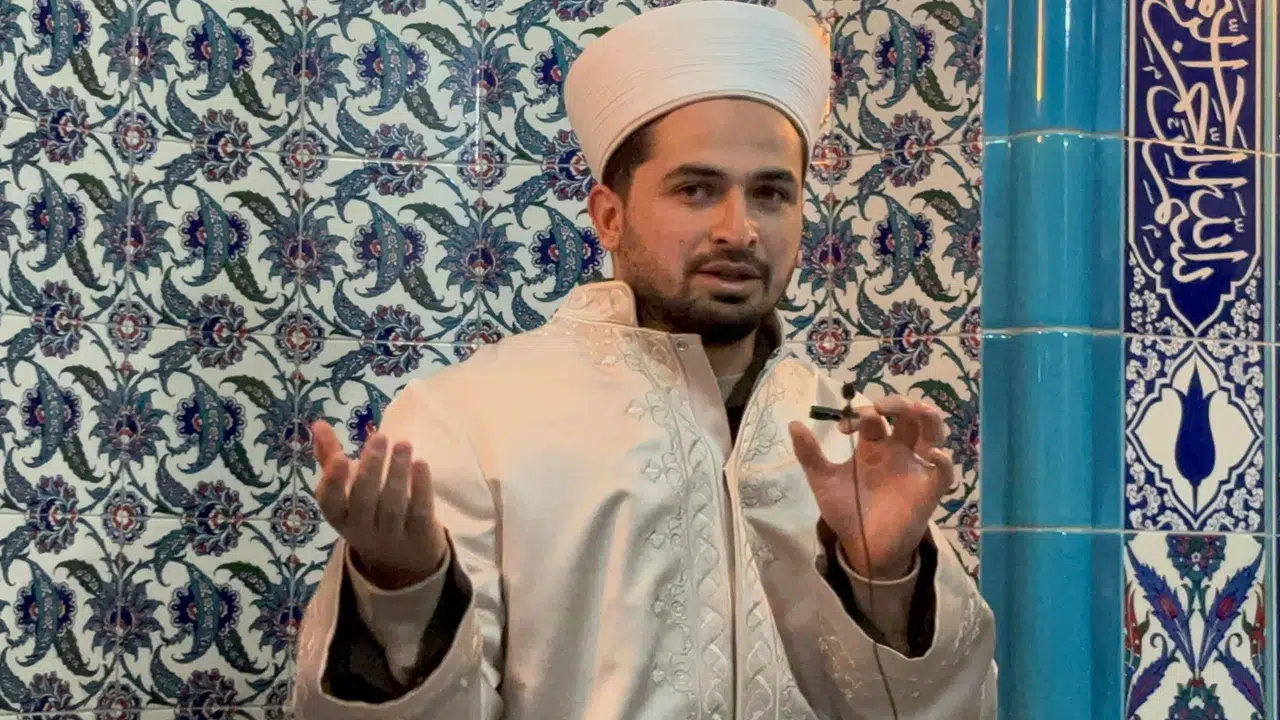 İmamın cemaate telefon tepkisi:  Kimisinin telefonlarında 'Bartın çiftetellisi' çalıyor