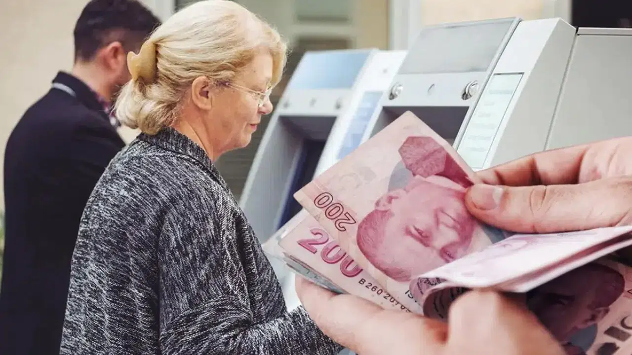 Emeklilere ikramiye ve aylık ödemeleri ne zaman ba…