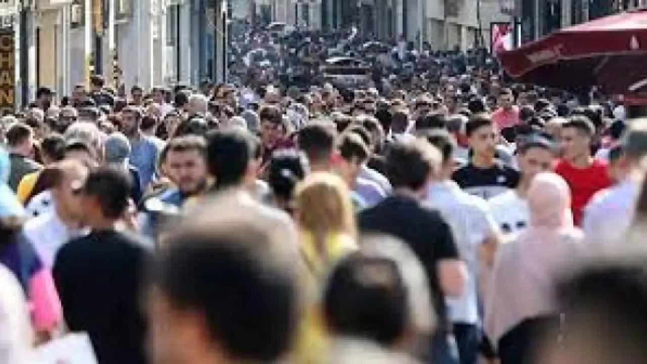 Ülkede işsiz sayısı 3 milyona yaklaştı