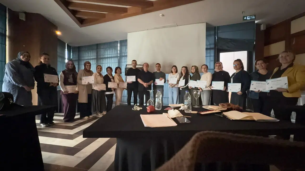 Konya'nın sevilen eğitimcisinden 'Sağ Beyin' semineri