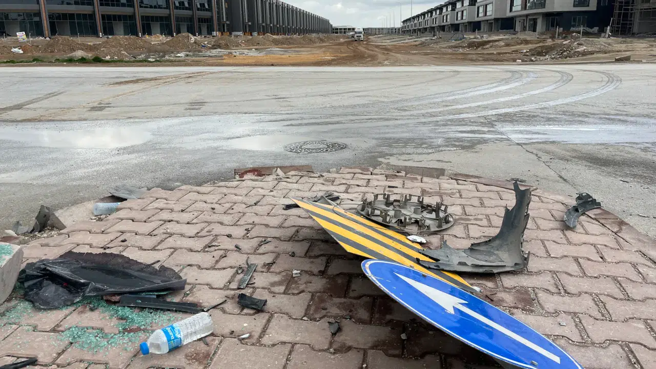 Konya'da kavşakta takla attıran kaza ucuz atlatıldı