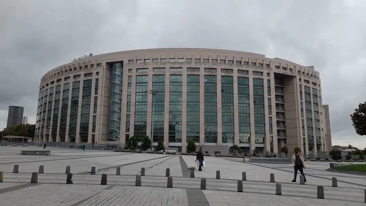 Hür ve Kabul Edilmiş Masonlar Derneğine kayyım atandı