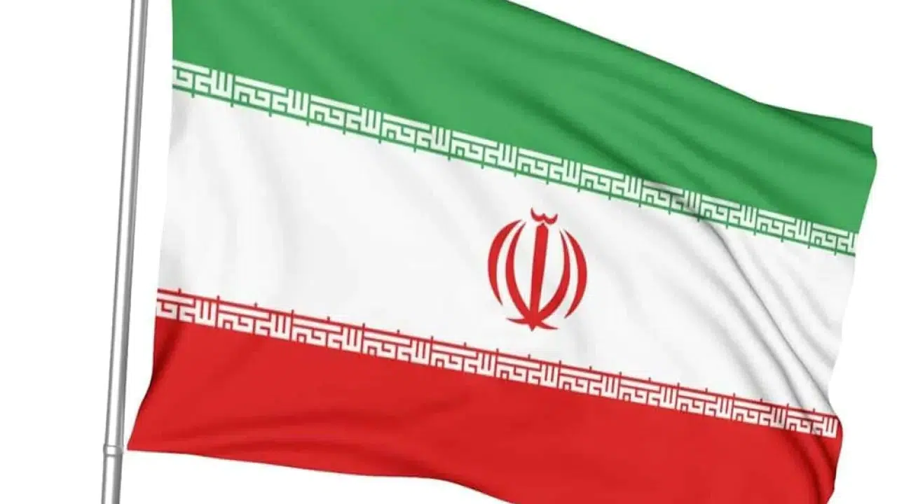 Savaş eğitimi vurdu: İran'da tüm okullar uzaktan eğitime geçiyor