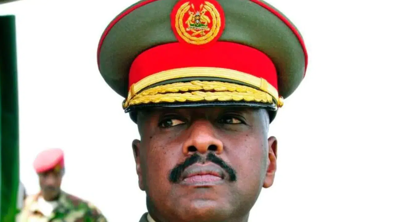 Ugandalı general: Beş Türk kadınla evlilik hayaline kapıldı