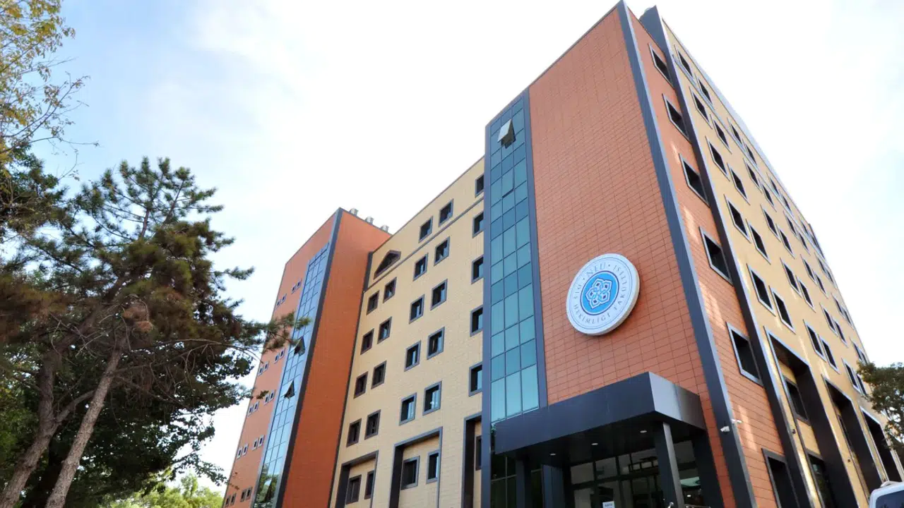 NEÜ Diş Hekimliğinden önemli başarı: Büyük gurur yaşanıyor