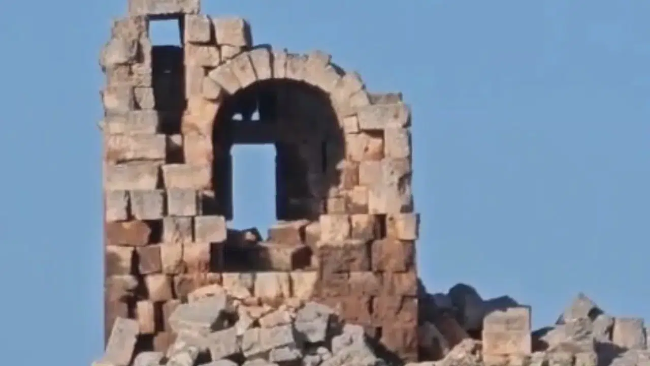 Sosyal medya terörü: 2 bin yıllık Nemrut'un tahtında böyle halay çektiler