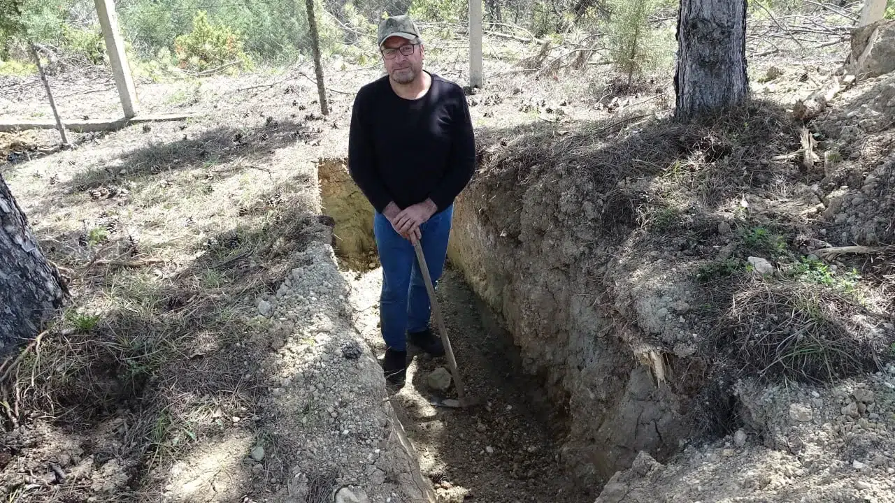 Dokuz canımı tükettim  dedi, kendi mezarını kazdı