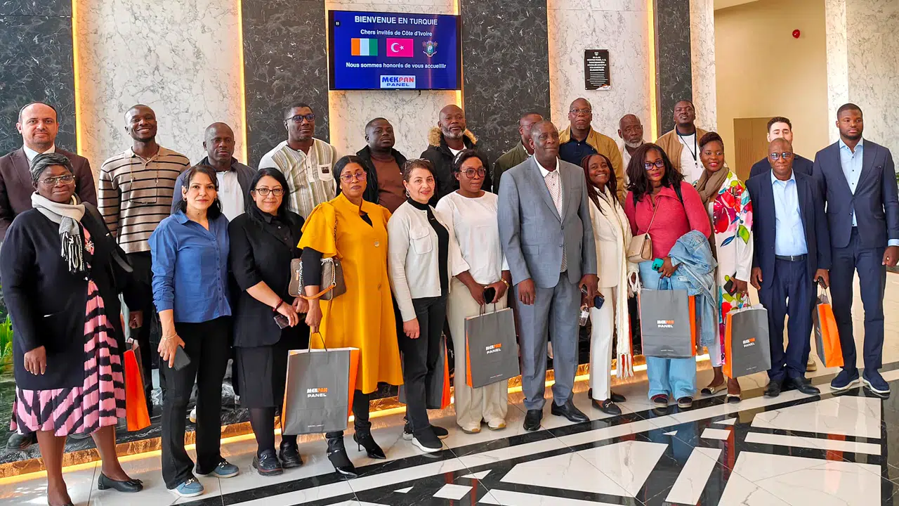 Konya'ya gelen Fildişili iş insanları Mekpan Panel'i ziyaret etti