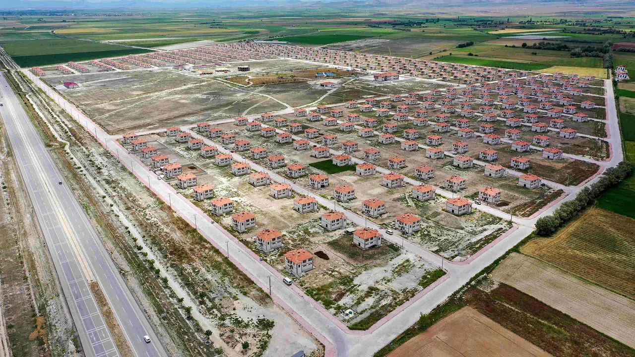 Konya'daki yüzlerce evin mahallesi değişti: Dedemli için kritik karar