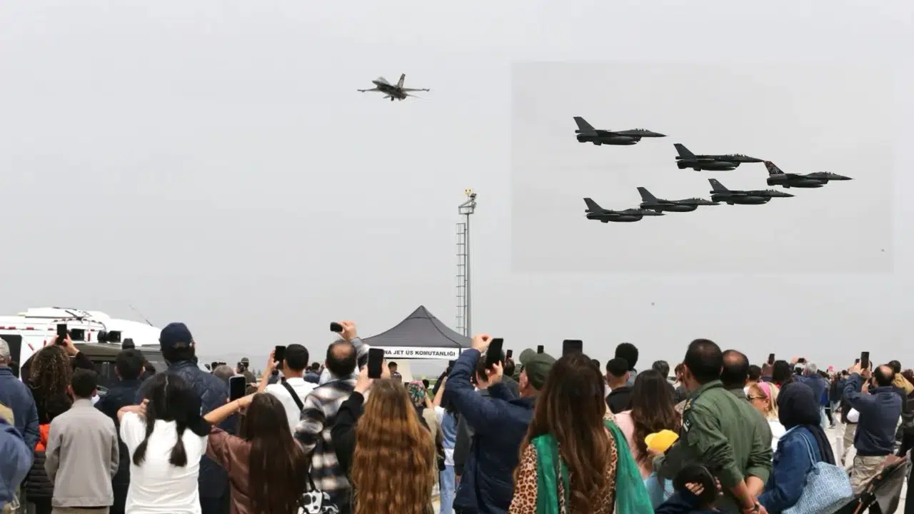 Konya'da gökyüzü akrobatlarından öğrencilere özel 23 Nisan gösterisi