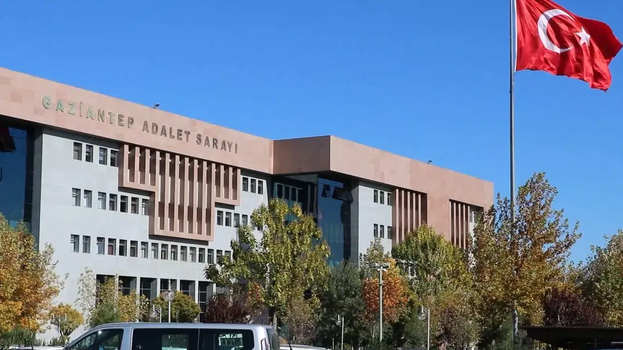 Adliyede uyuşturucu ağı: Savcı, zabıt katibi ve avukatlar