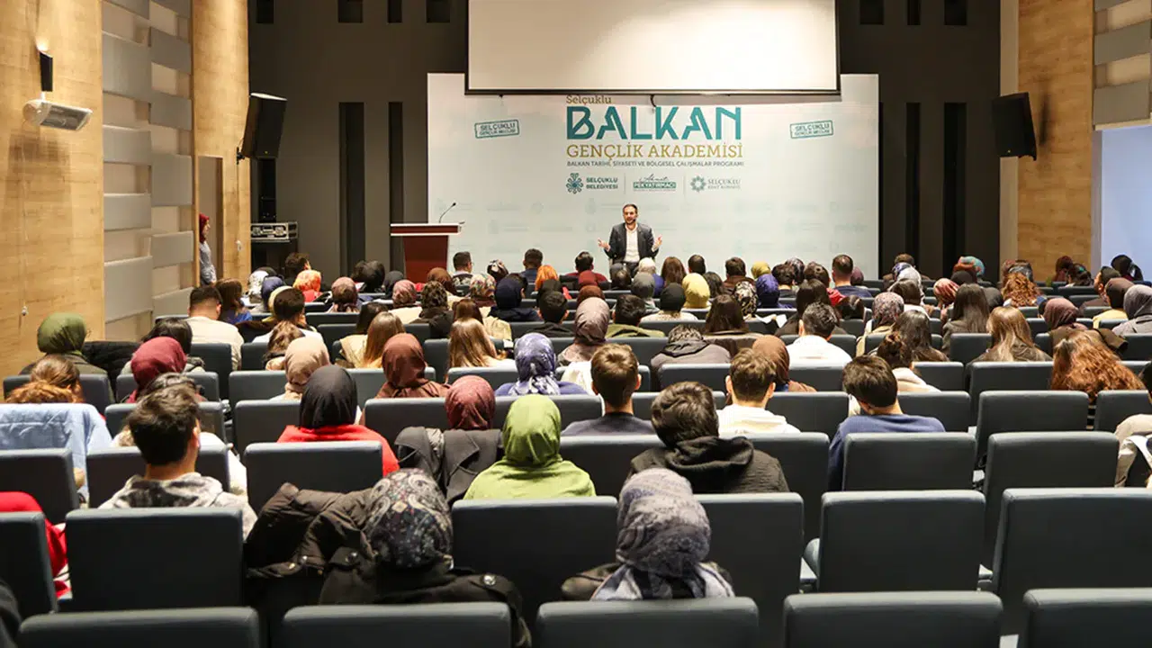 Konya'da Balkan Gençlik Akademisi başladı: 25 öğrenci hak kazanacak