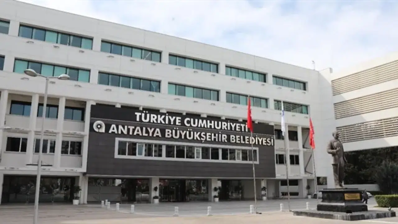 Antalya Büyükşehir Belediyesi'ne operasyon: Çok sayıda gözaltı var